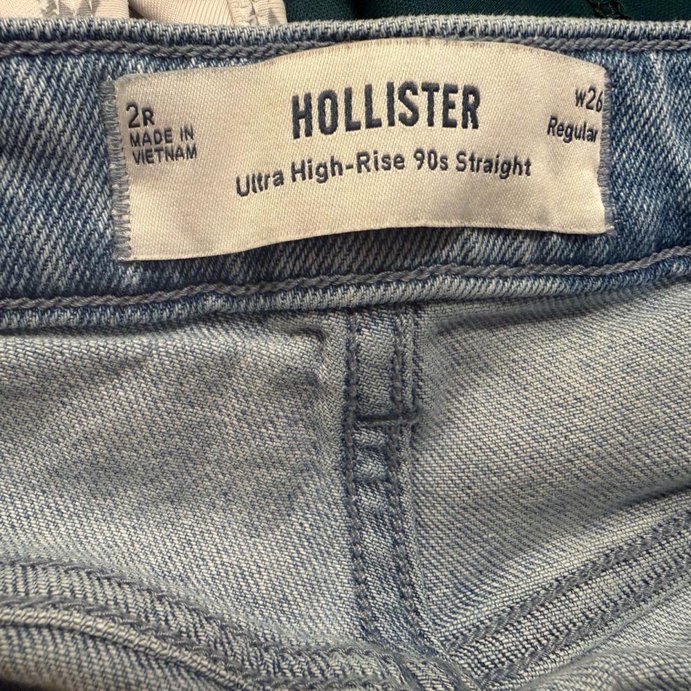 Hollister Ultra High-Rise 90s Straight Ripped Jeans Size 26 Y2K - Picture 2 of 4
